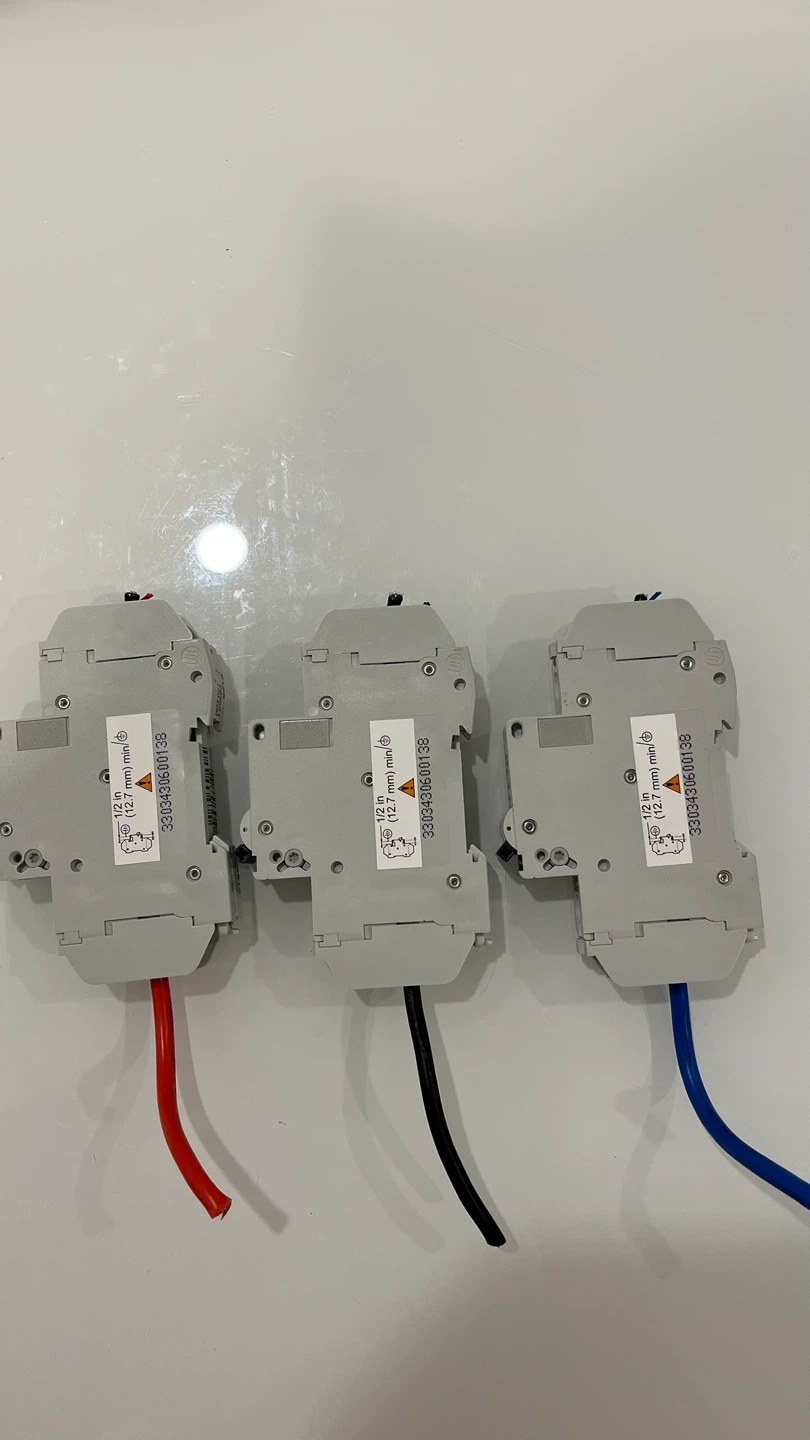 Schneider Electric C60 Circuit Breakers - Lot of 3 - photo 2