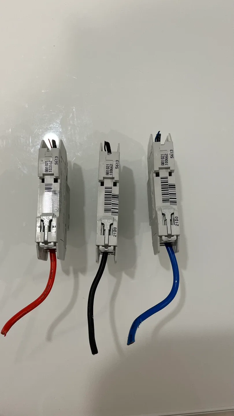 Schneider Electric C60 Circuit Breakers - Lot of 3 - photo 3