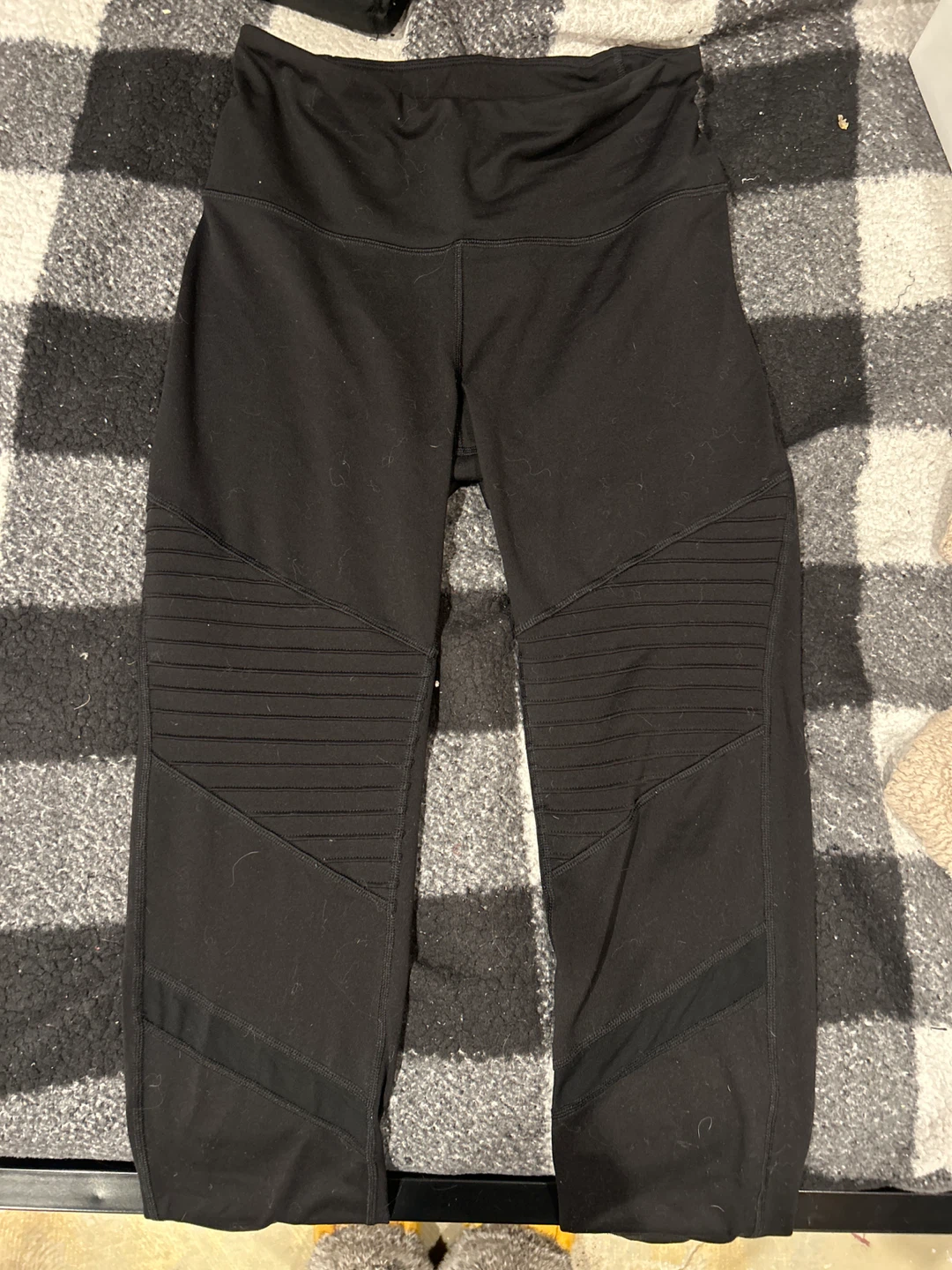 Old Navy Active High-Rise Go-Dry Leggings Size M