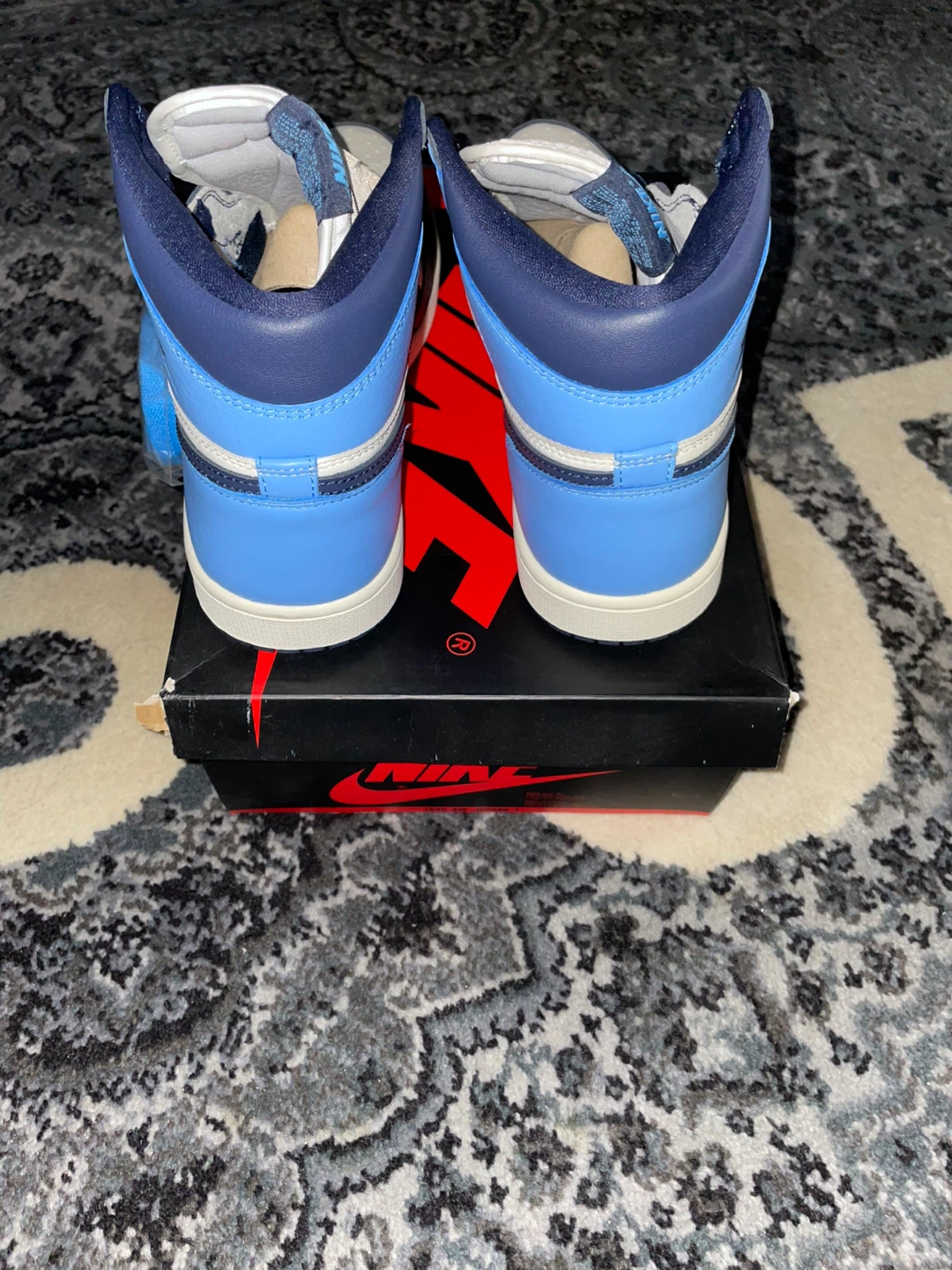 Air Jordan 1 High OG "University Blue" Sneakers - photo 3