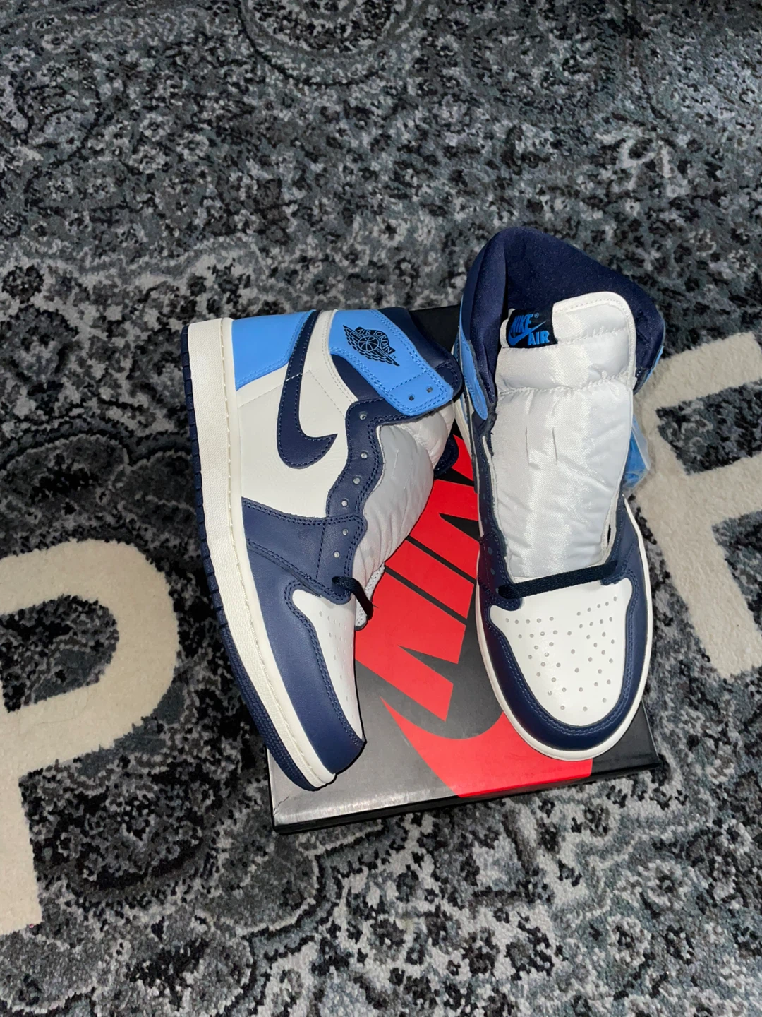 Air Jordan 1 High OG "University Blue" Sneakers