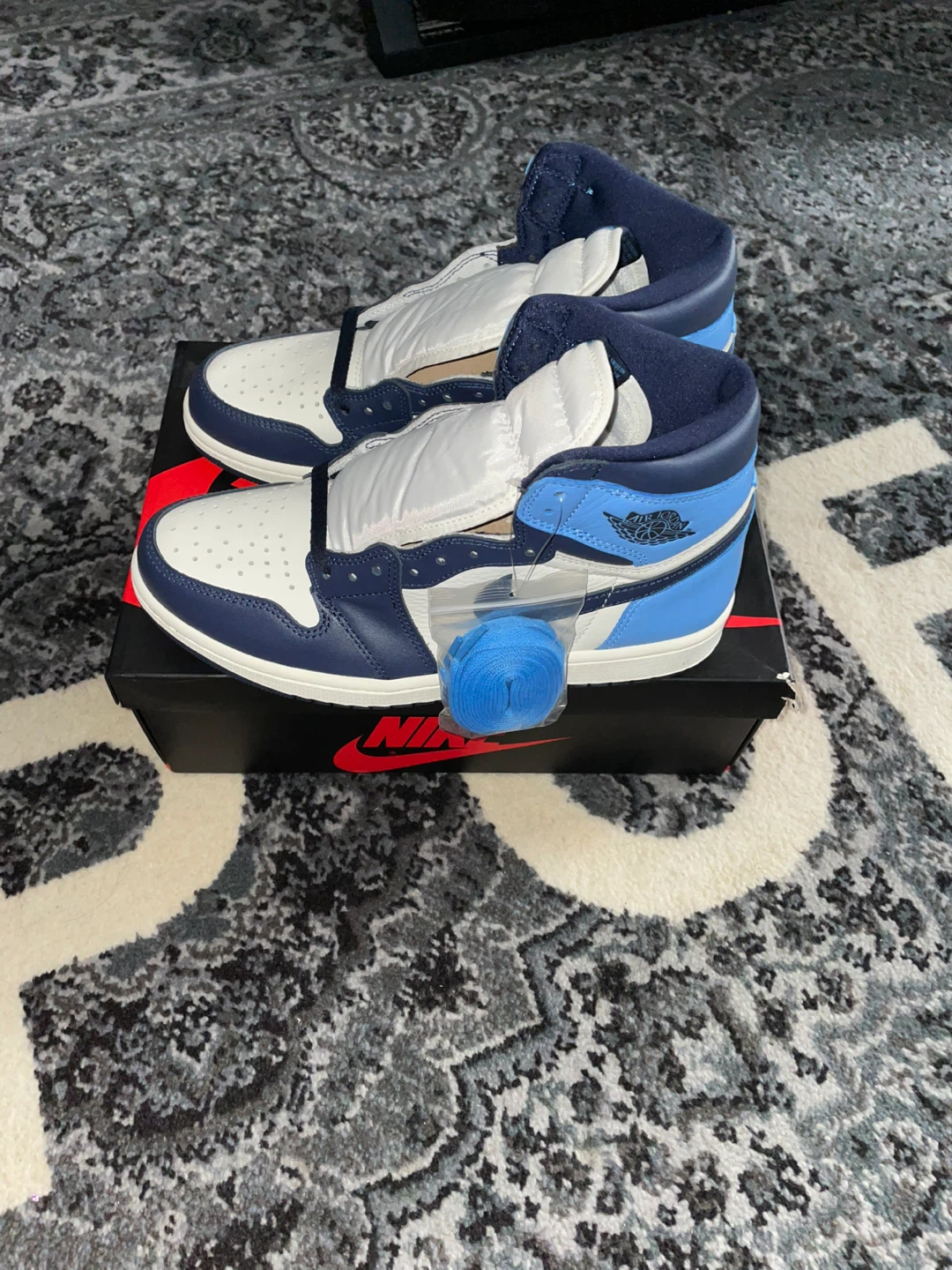 Air Jordan 1 High OG "University Blue" Sneakers - photo 2