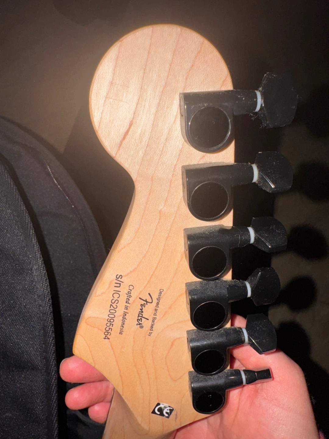 Squier FSR Bullet Stratocaster HT HSS with Black Hardware - photo 4