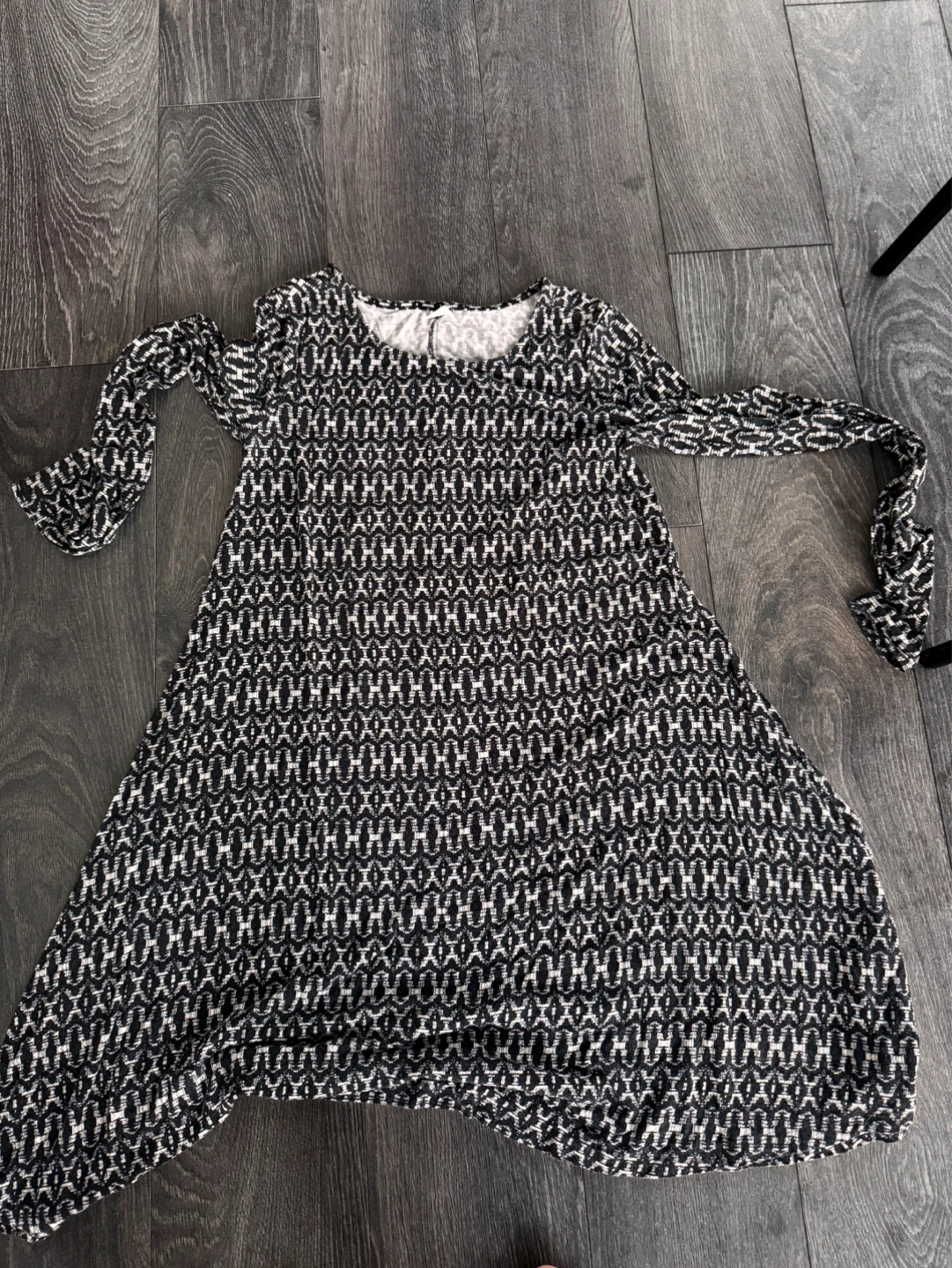 Old Navy Black & White Patterned Long Sleeve Dress - XS