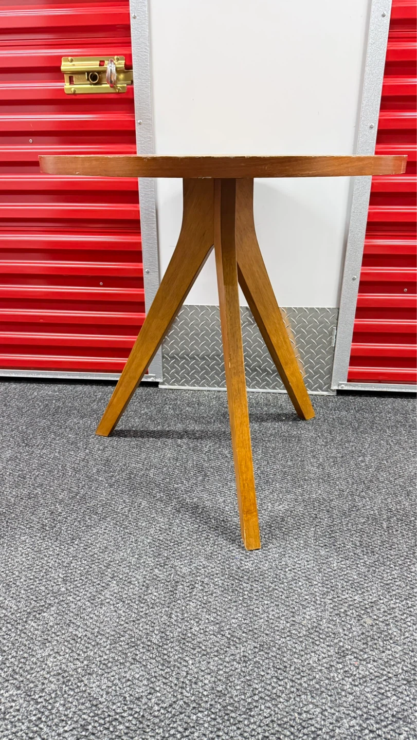 Round Wooden Side Table - photo 3