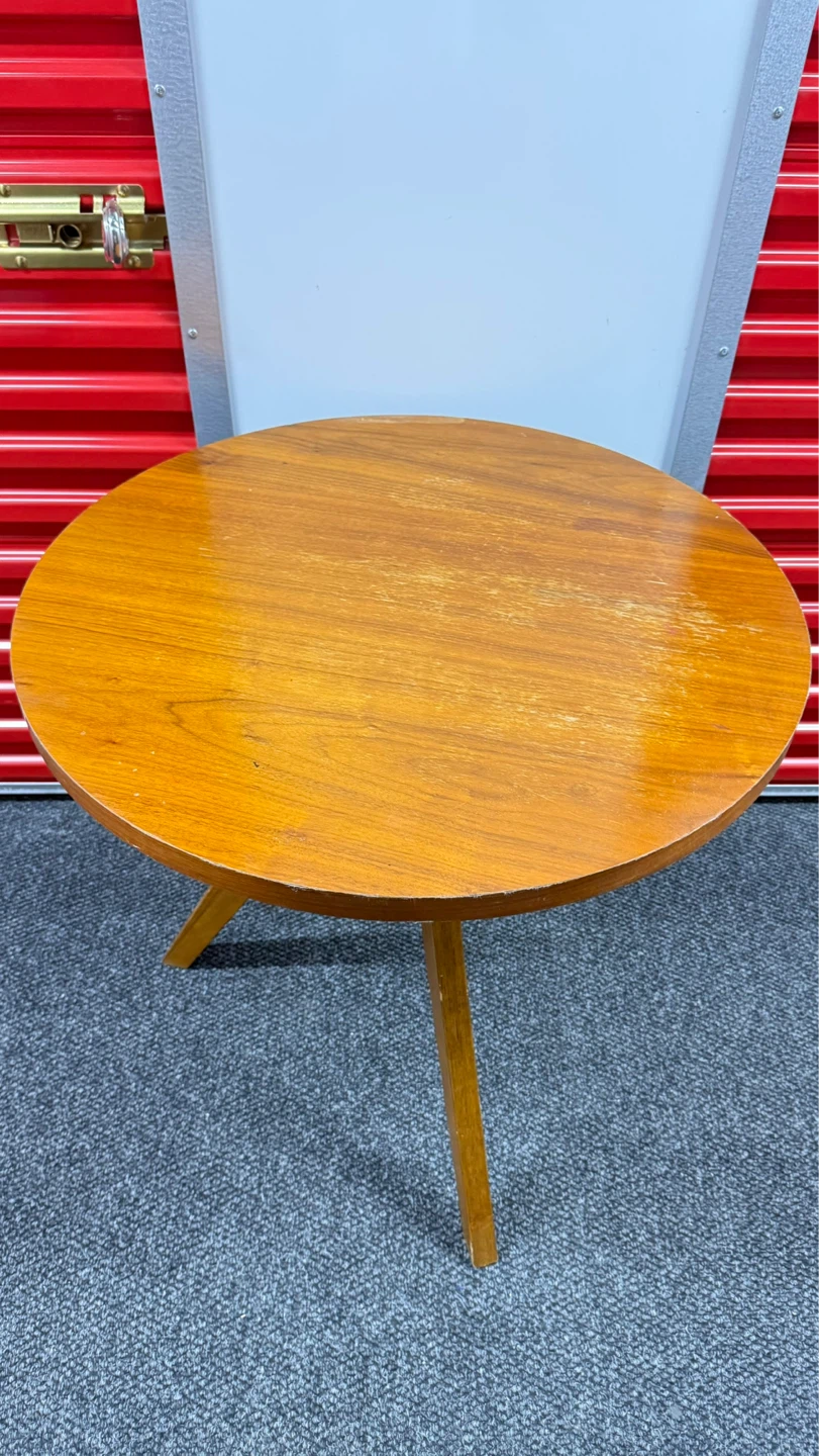 Round Wooden Side Table - photo 2