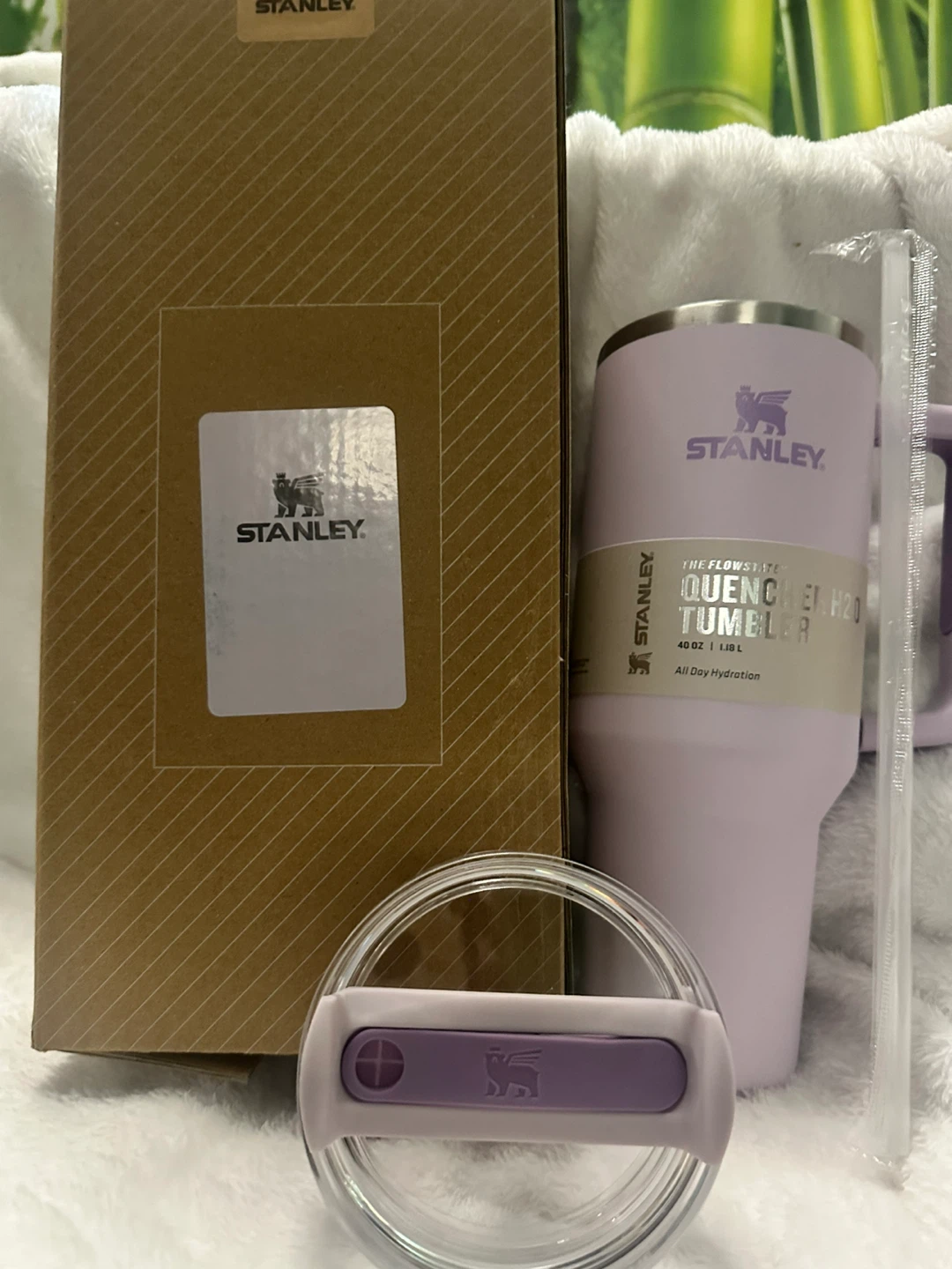 Stanley The Flowstate Quencher H2.0 Tumbler 40 oz Lilac - photo 2