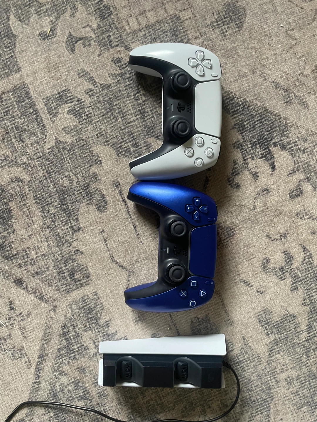 PlayStation 5 Console with 2 Controllers and Charging Dock - photo 4