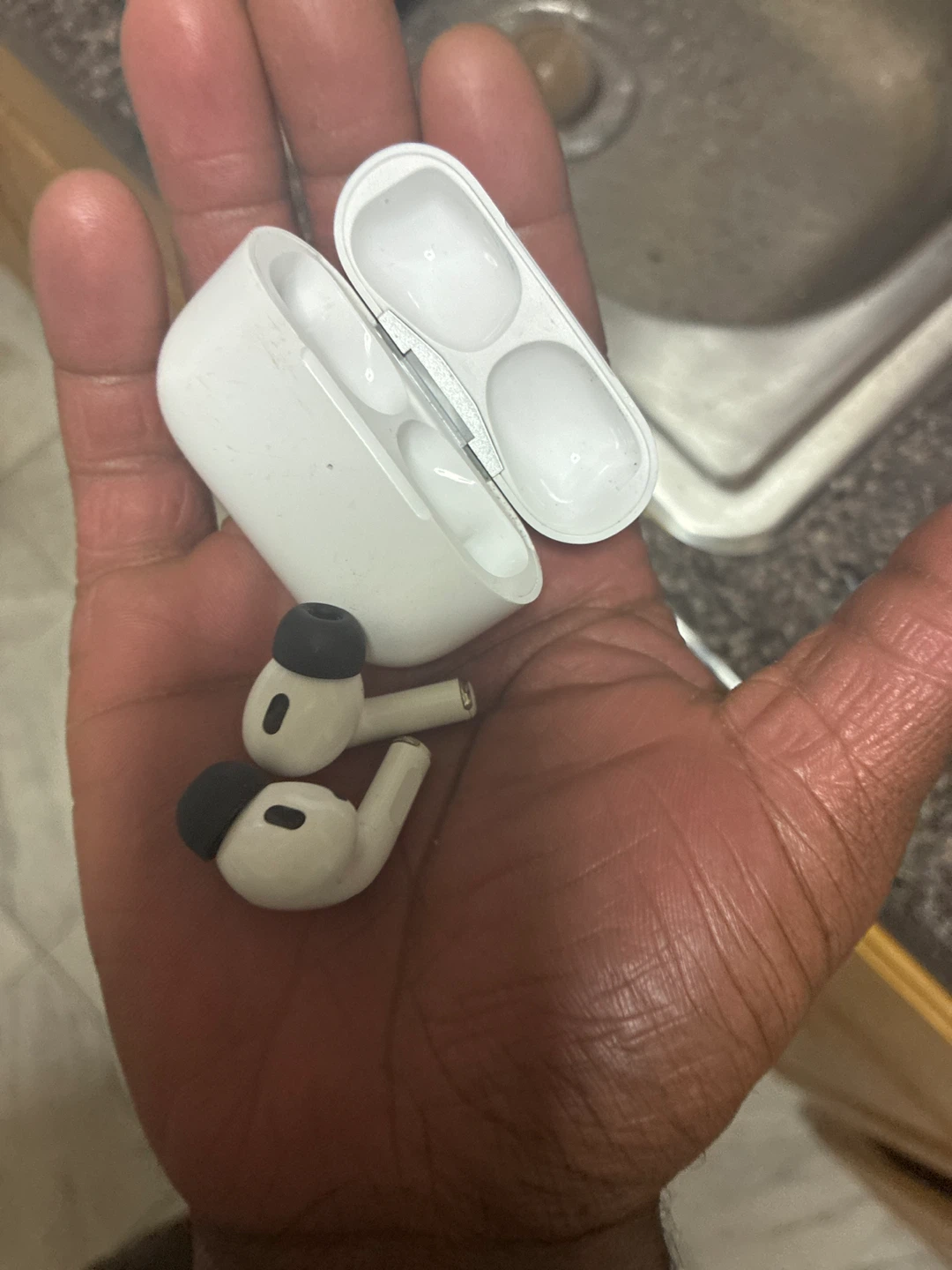 Apple AirPods Pro (2nd Generation)