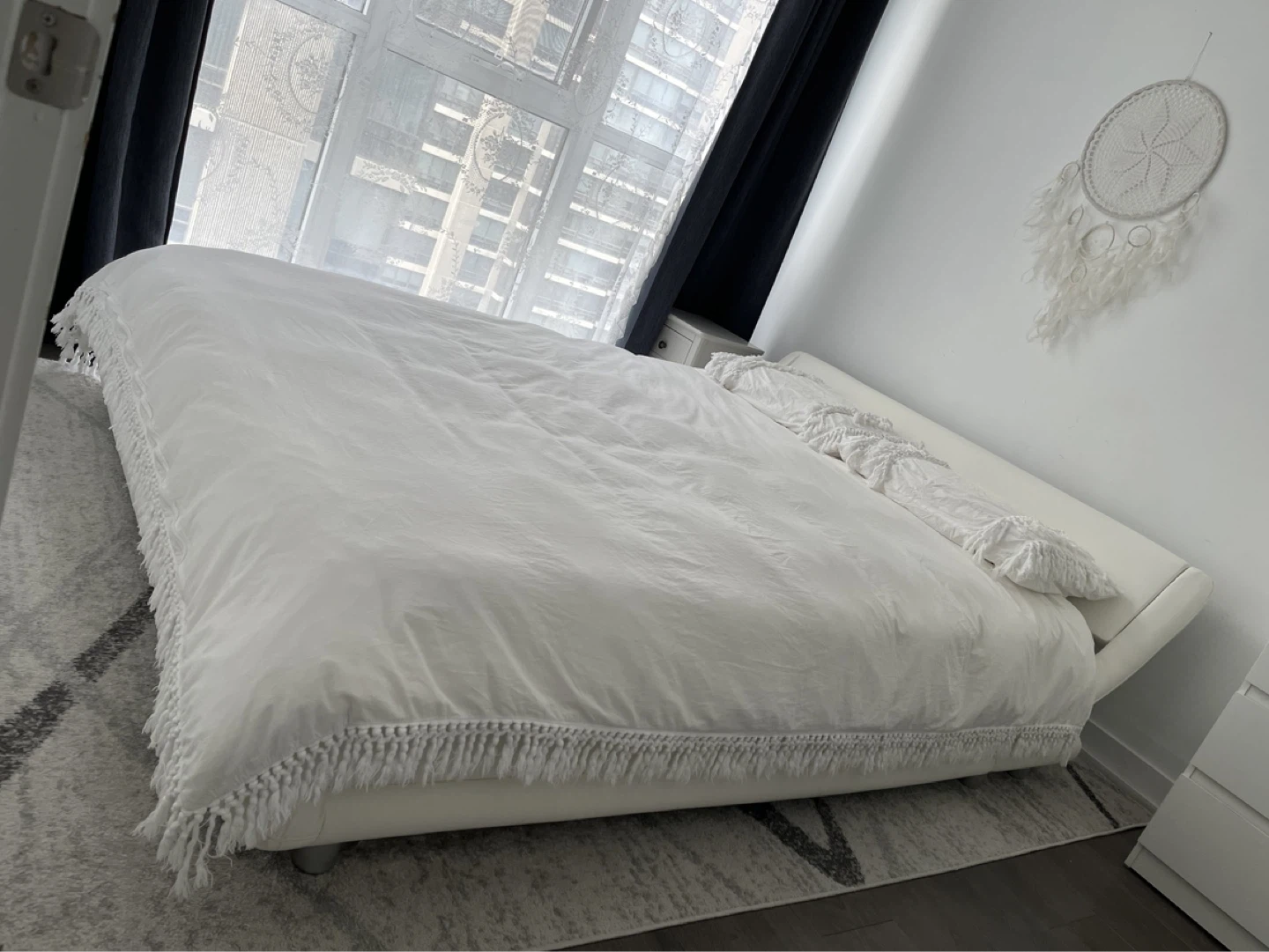 Queen Wave-Like Bed Frame + FREE Nectar 12’’ Mattress