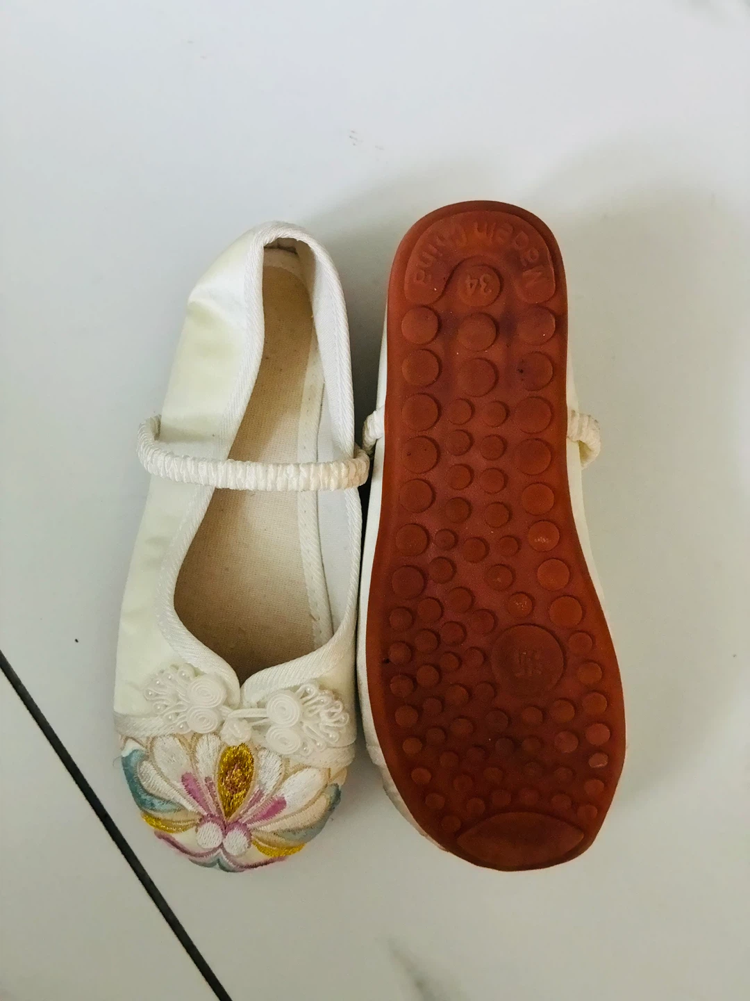 White Embroidered Children's Flats Size 34 - photo 2