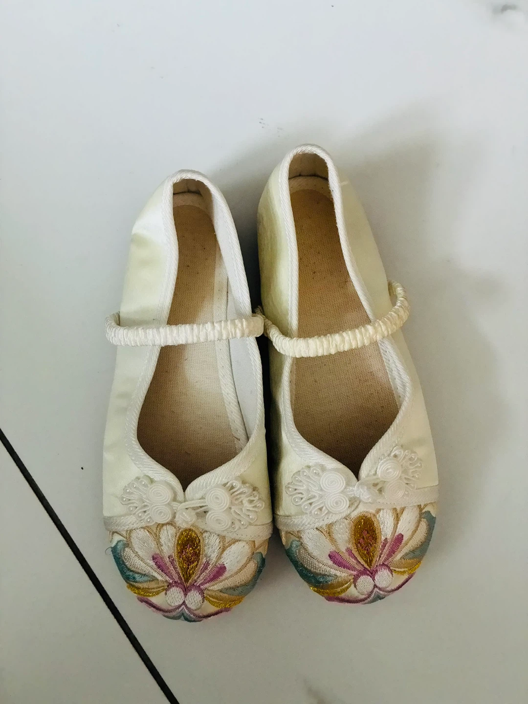 White Embroidered Children's Flats Size 34