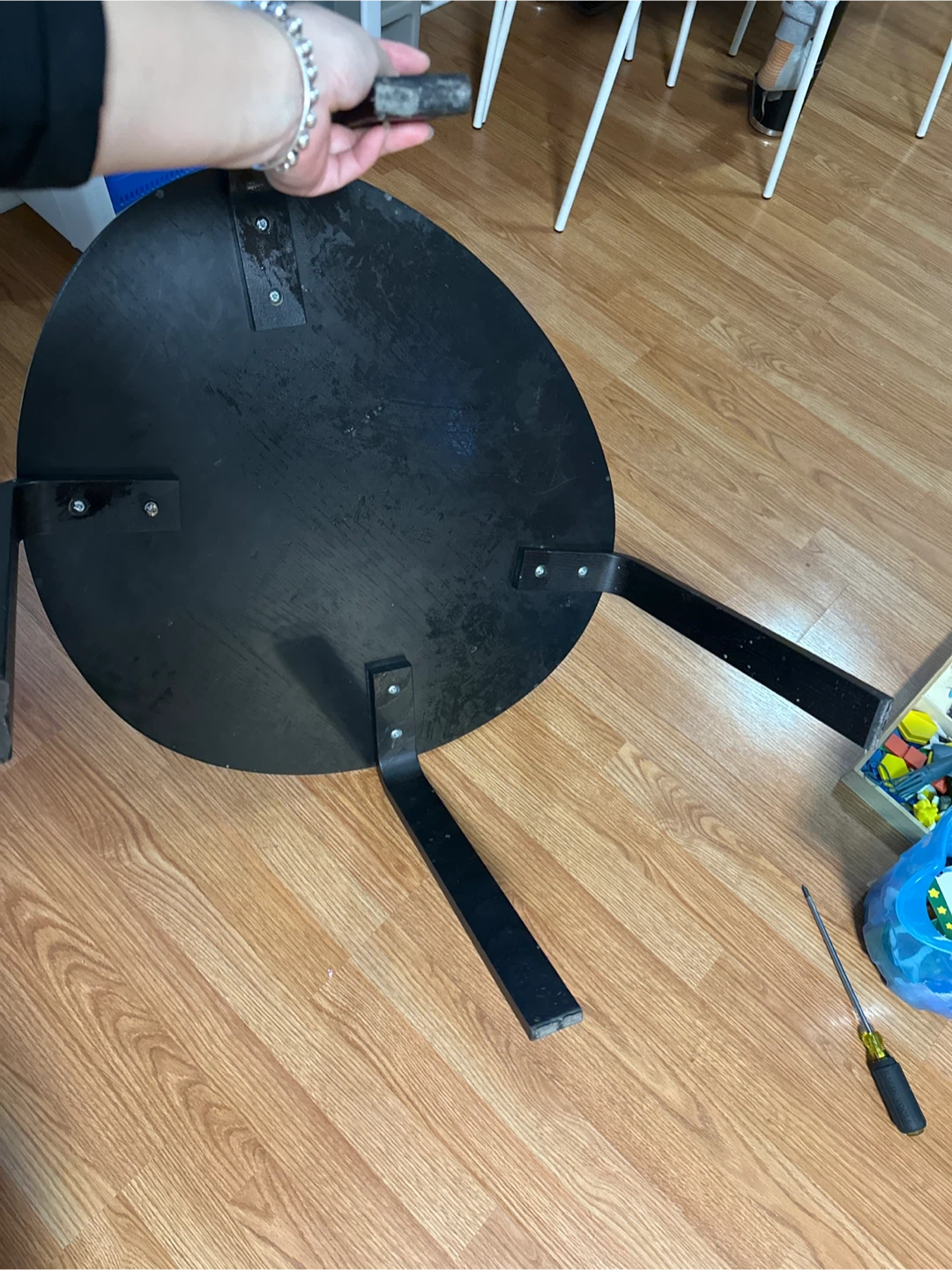 Black Round Coffee Table - photo 2