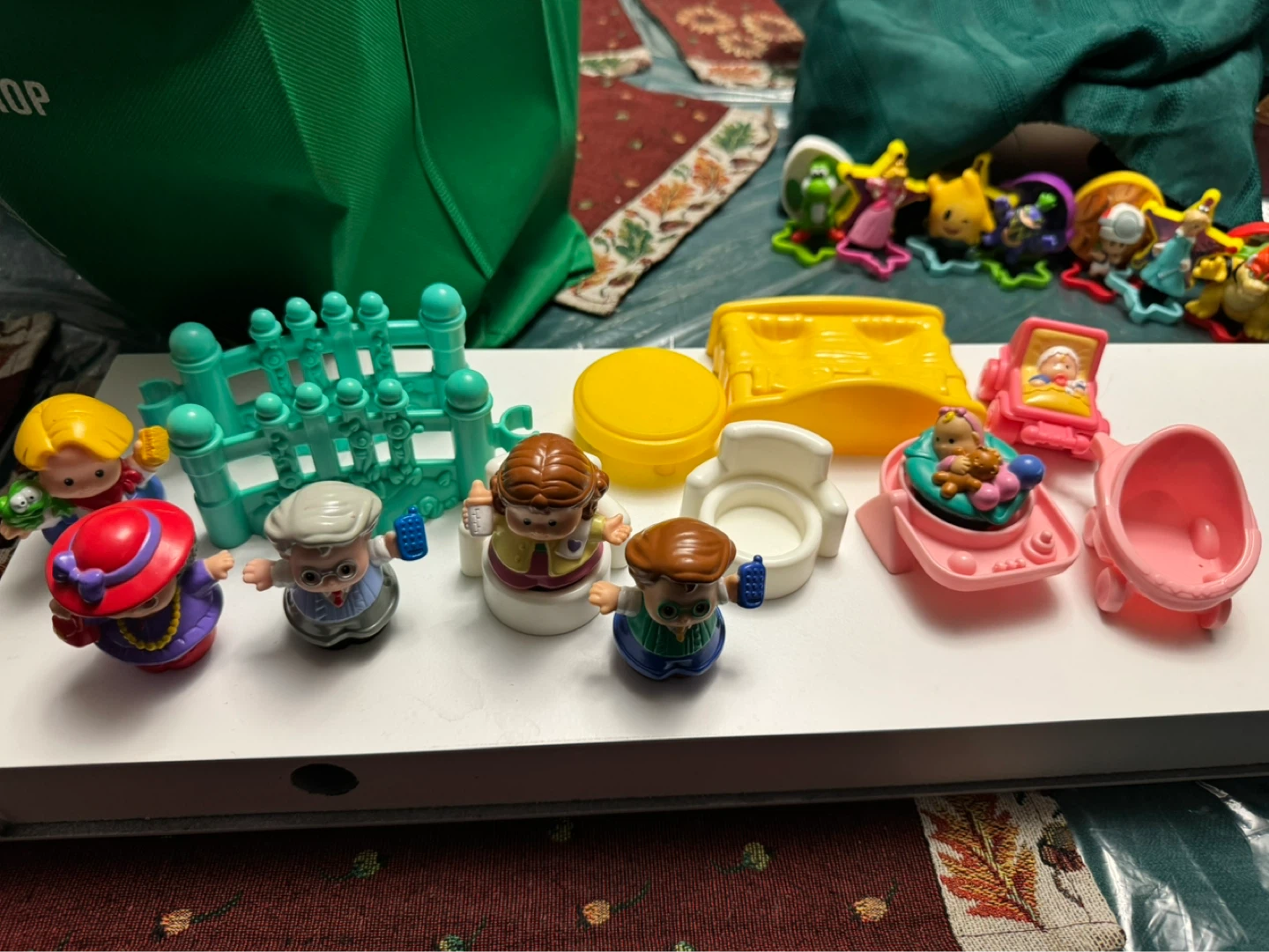 Vintage Fisher Price Little People Sweet Sounds Doll House - photo 4