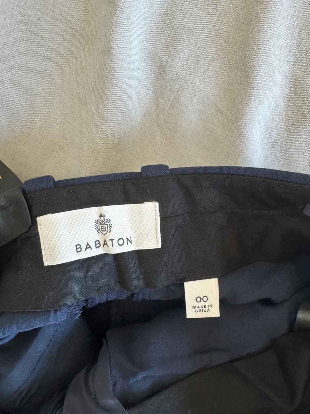 Babaton Navy Blue Cropped Pants Size 00 - photo 3