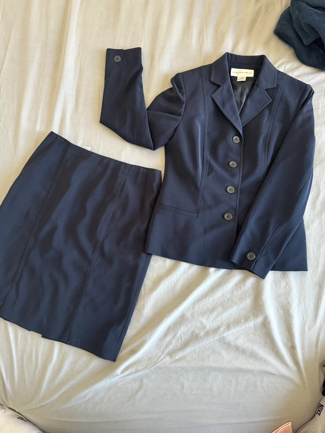 Jones New York Suit Navy Blue Skirt and Blazer - Size 4