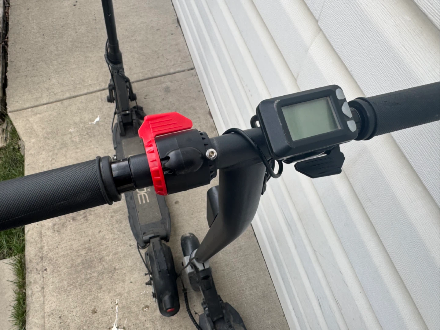 2 E -Scooters. No chargers. Your Choice $40 each - photo 5