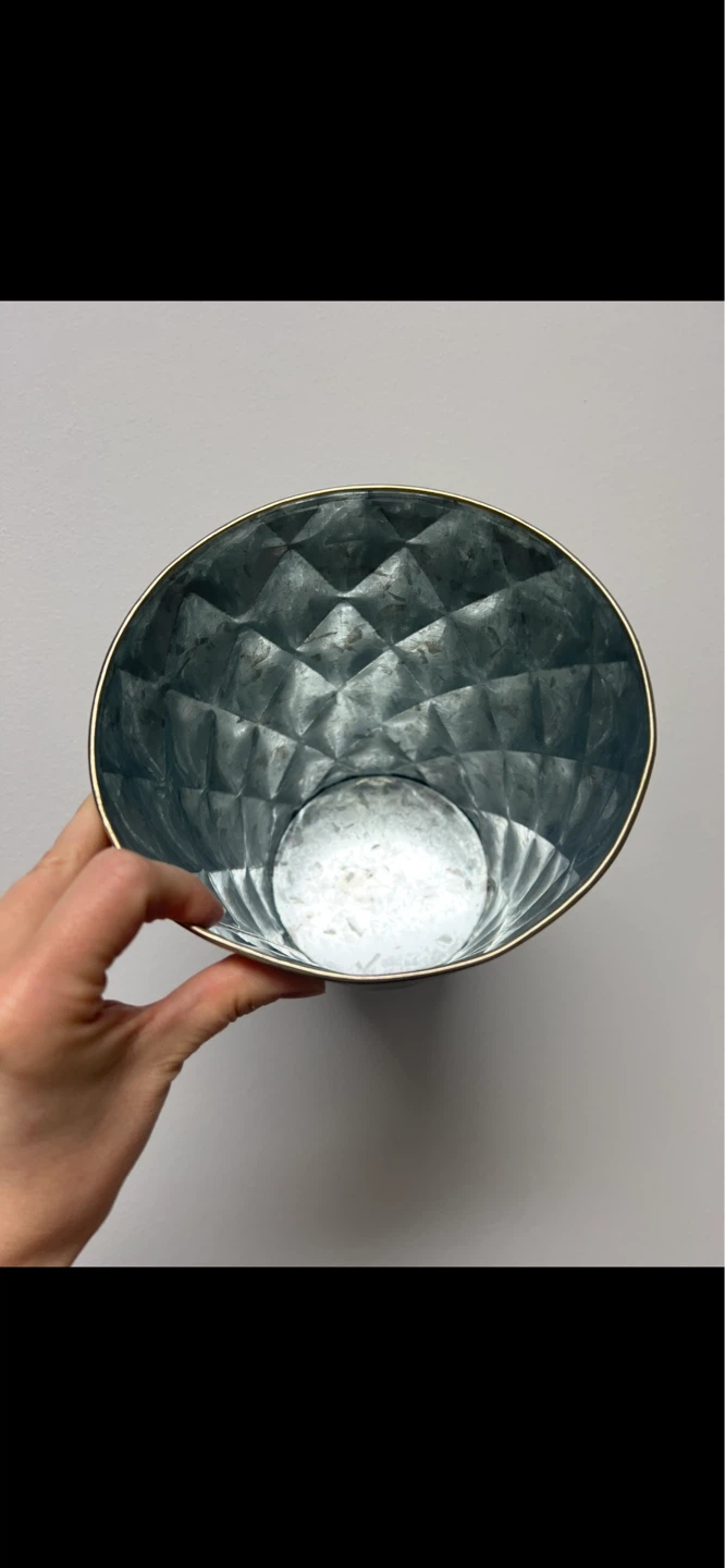 Gold Diamond Pattern Metal Planter Pot - photo 3