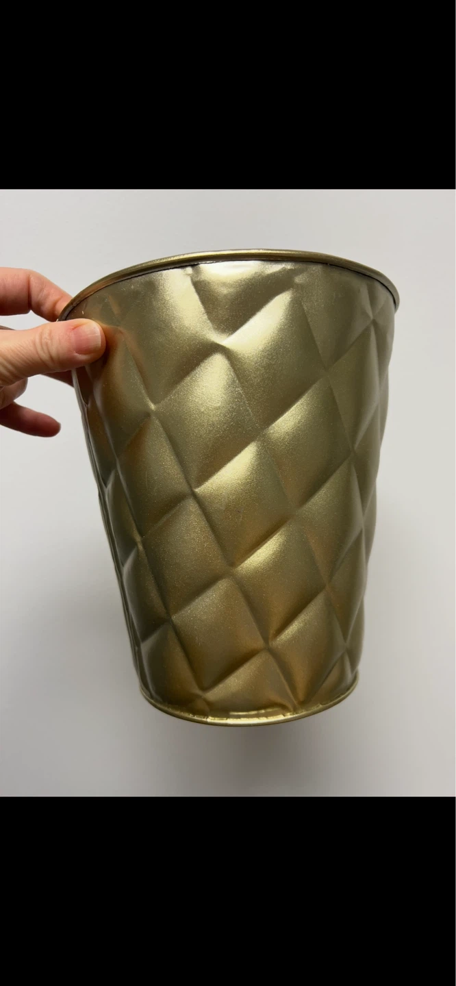 Gold Diamond Pattern Metal Planter Pot
