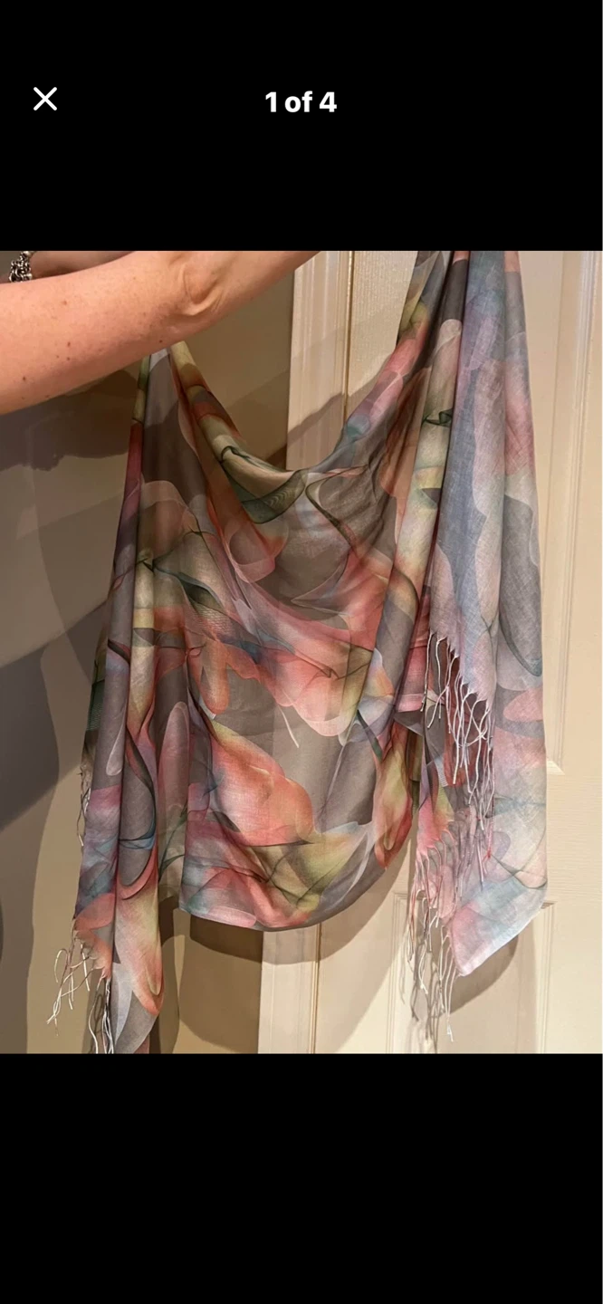 TAMUYI Scarf with Floral Print and Fringe