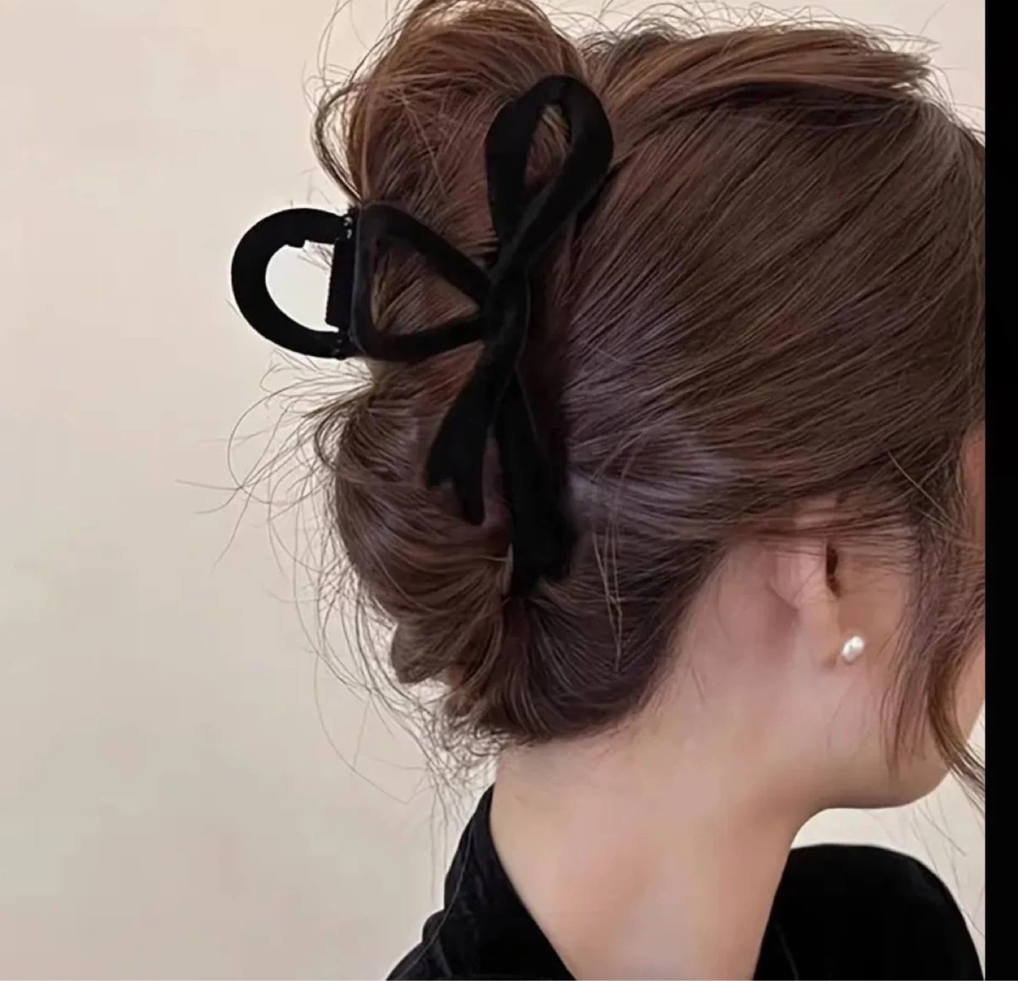 Black Velvet Bow Hair Claw Clip - photo 2