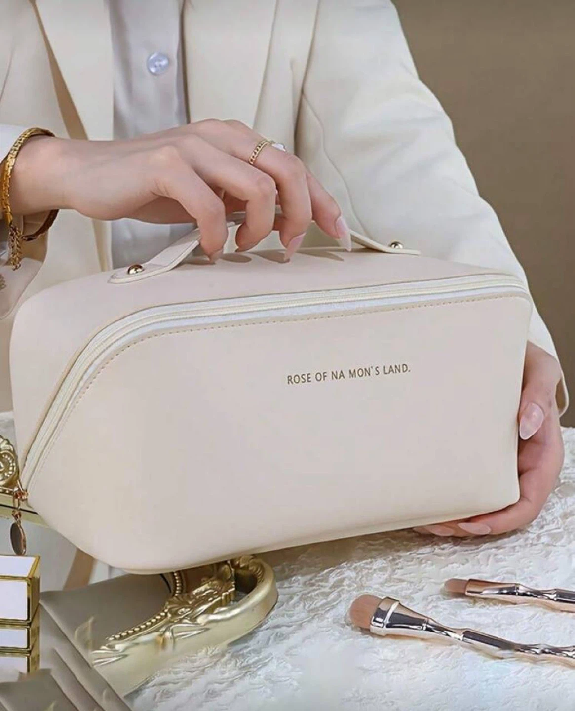 Large Makeup Bag / Travel Cosmetic Organizer (White) - photo 4