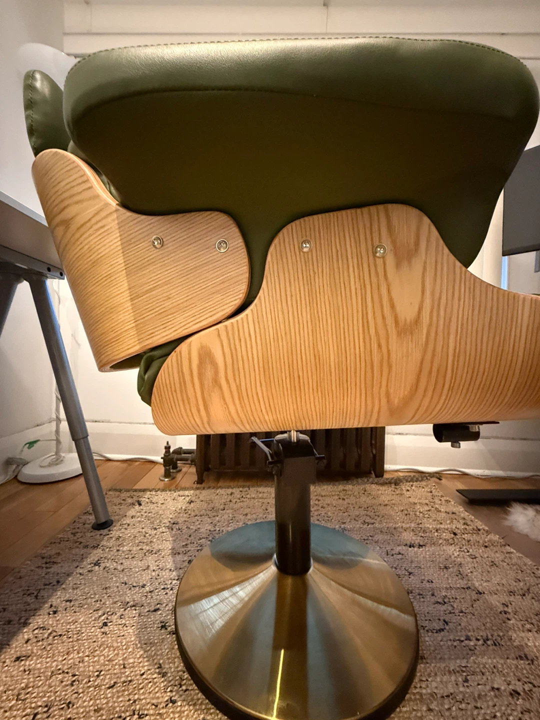 Green Leather Salon Barber Chair with Bamboo Frame - photo 5
