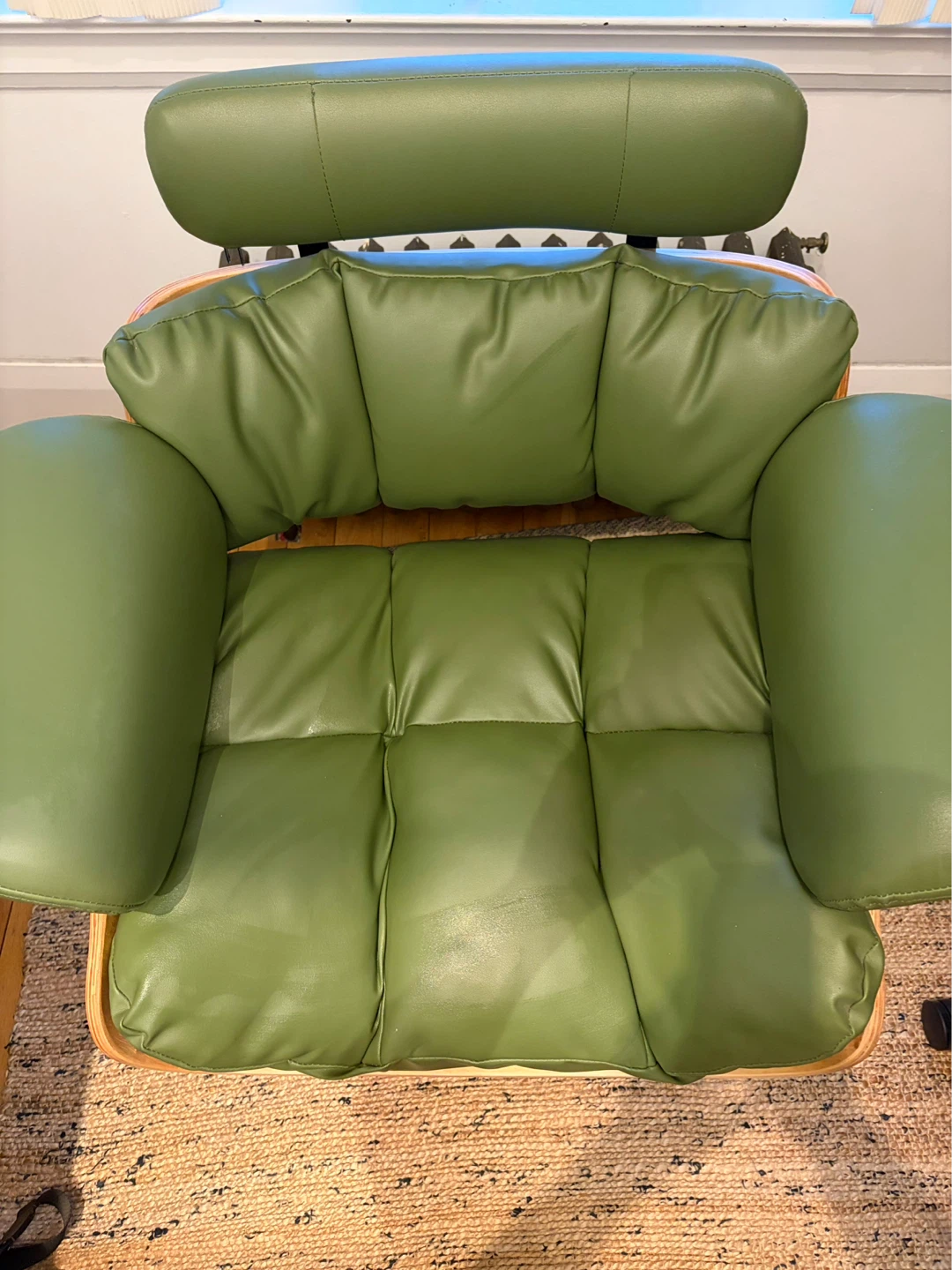 Green Leather Salon Barber Chair with Bamboo Frame - photo 2