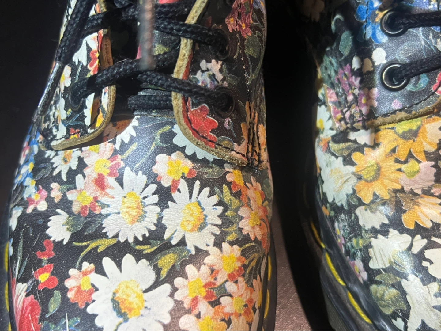 Dr. Martens Vintage Flower Combat Boots - Women’s Size 8 - photo 3