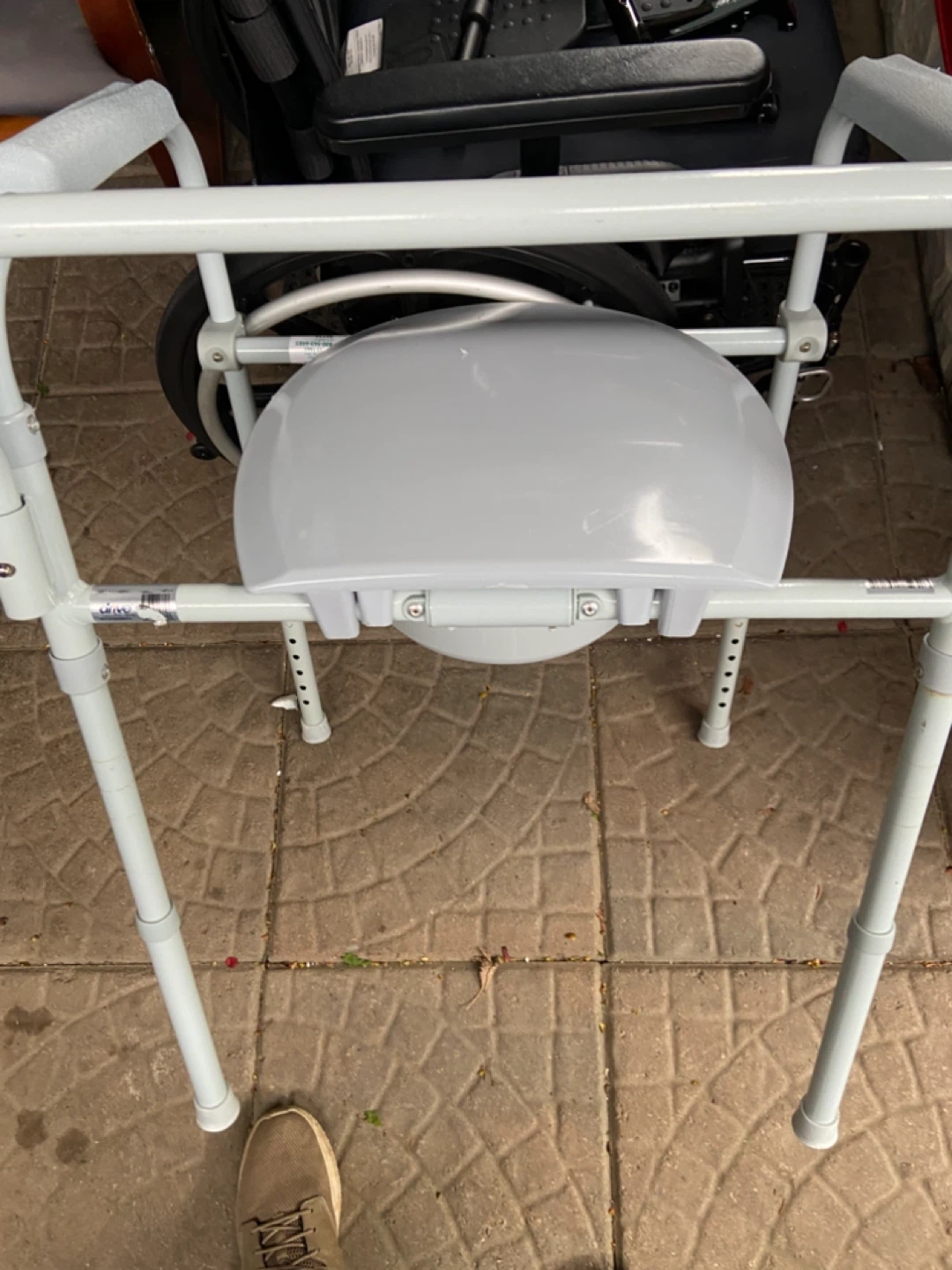 New condition commode - photo 2