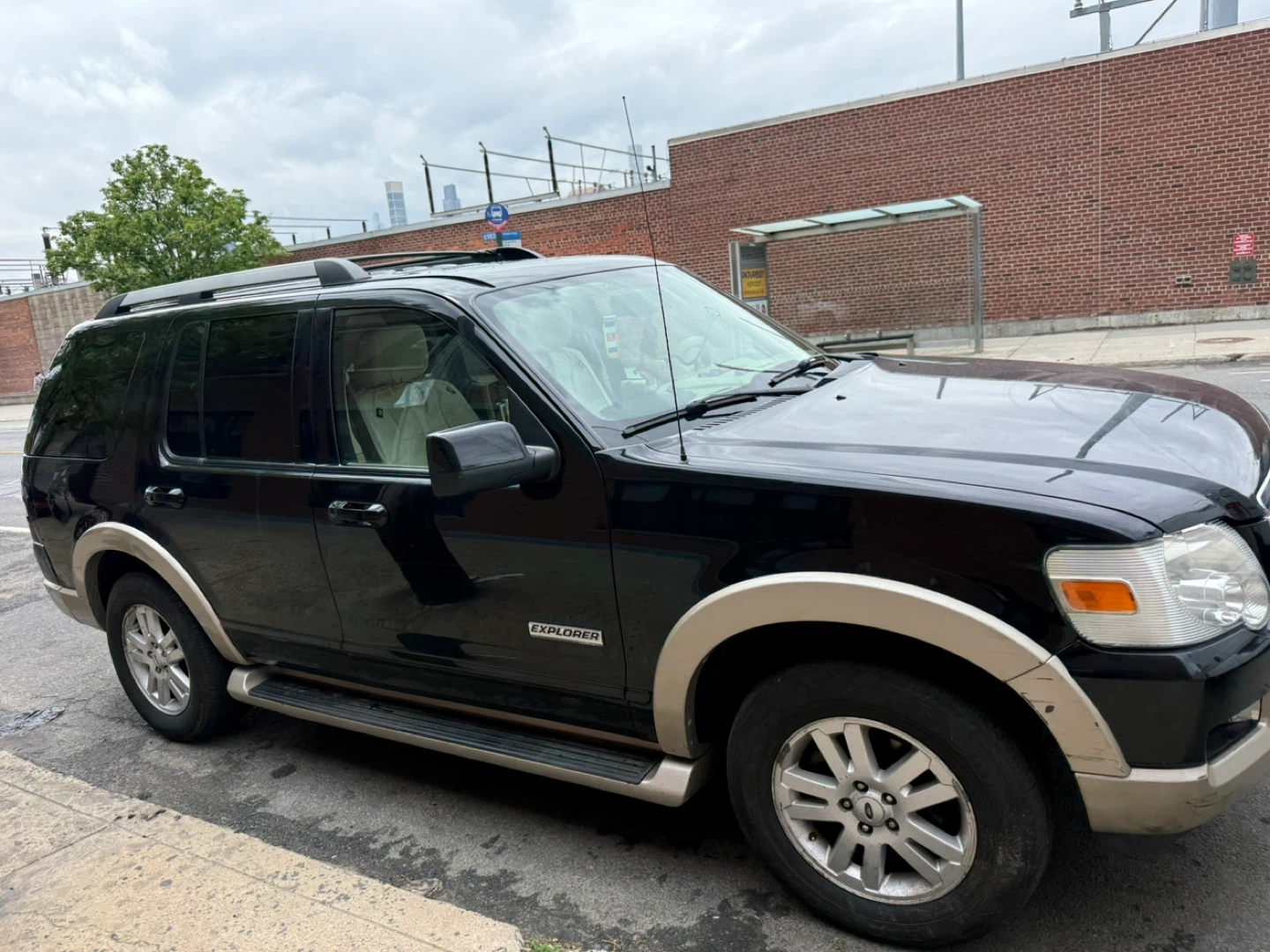 Ford Explorer 2006 - photo 2