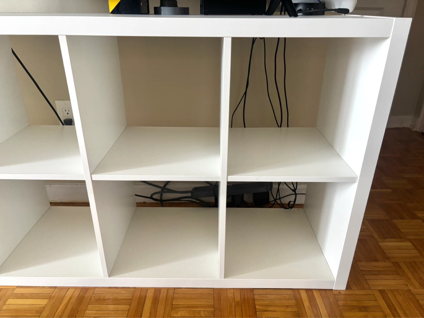 IKEA Shelf – White (8 Cubes) - photo 3