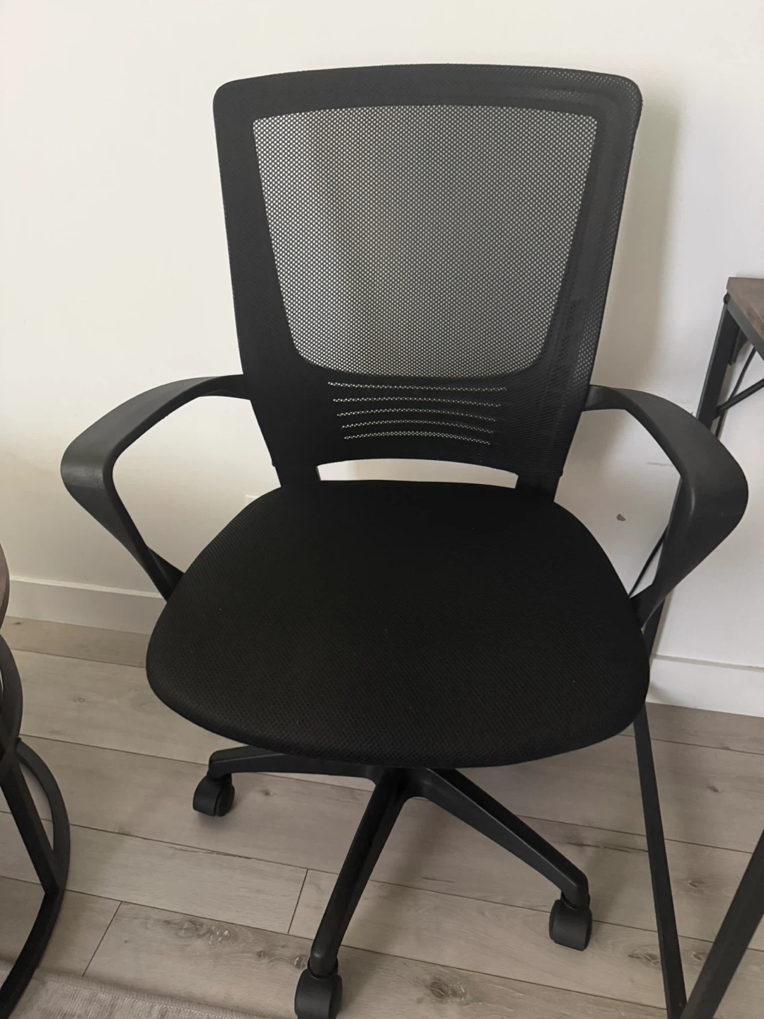 Black Mesh Office Chair