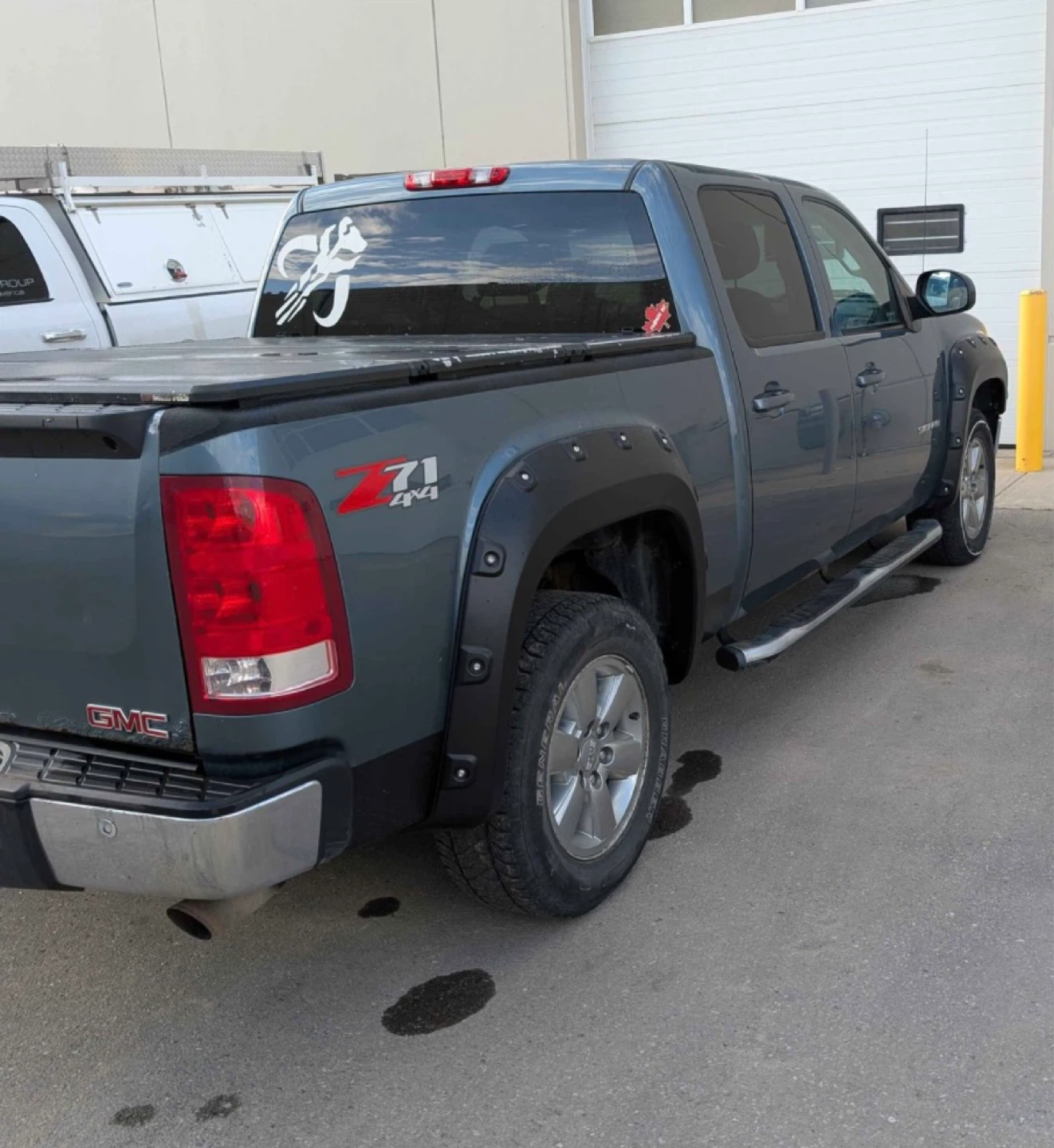 2011 GMC sierra SLT Z71 - photo 2