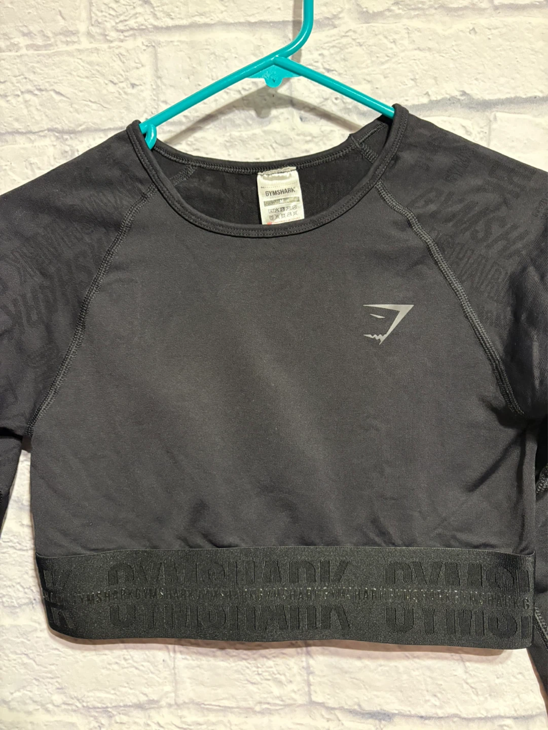 Gymshark Black Cropped Long Sleeve Shirt Medium - photo 3