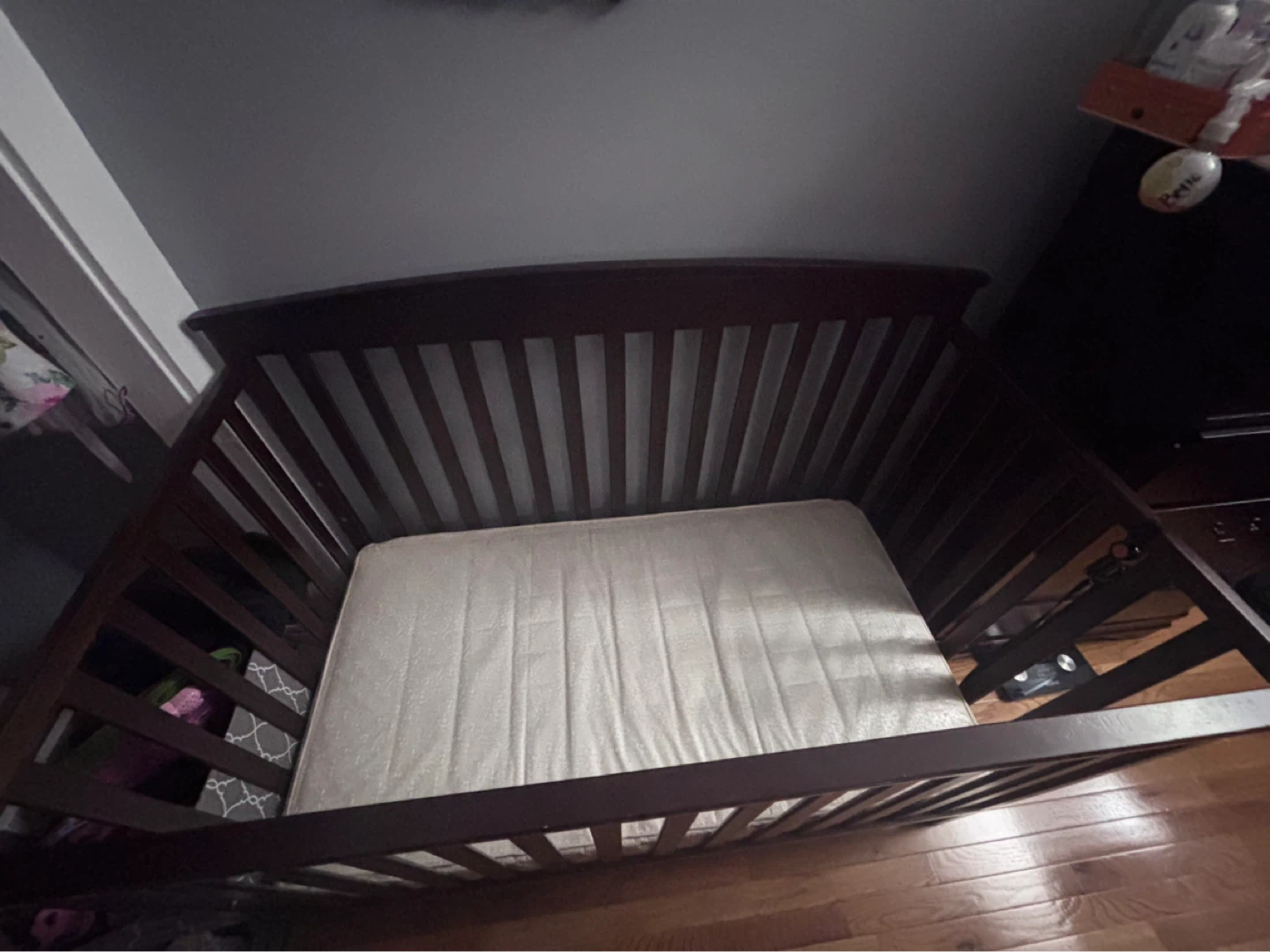 Convertible Crib with Mattress - photo 2