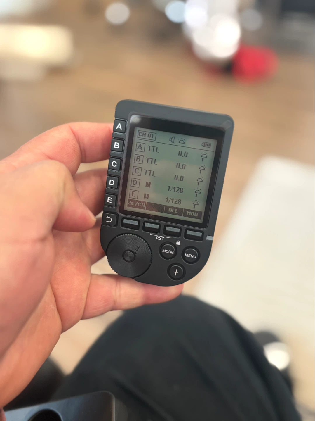 Neewer Q System Wireless Flash Transmitter - photo 3