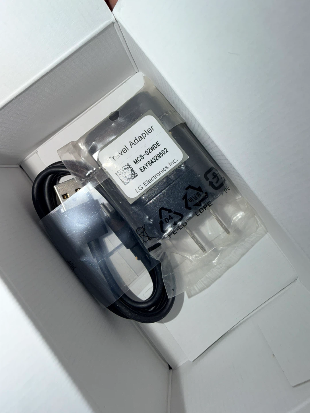 ZTE Flip Phone with Charger - photo 4