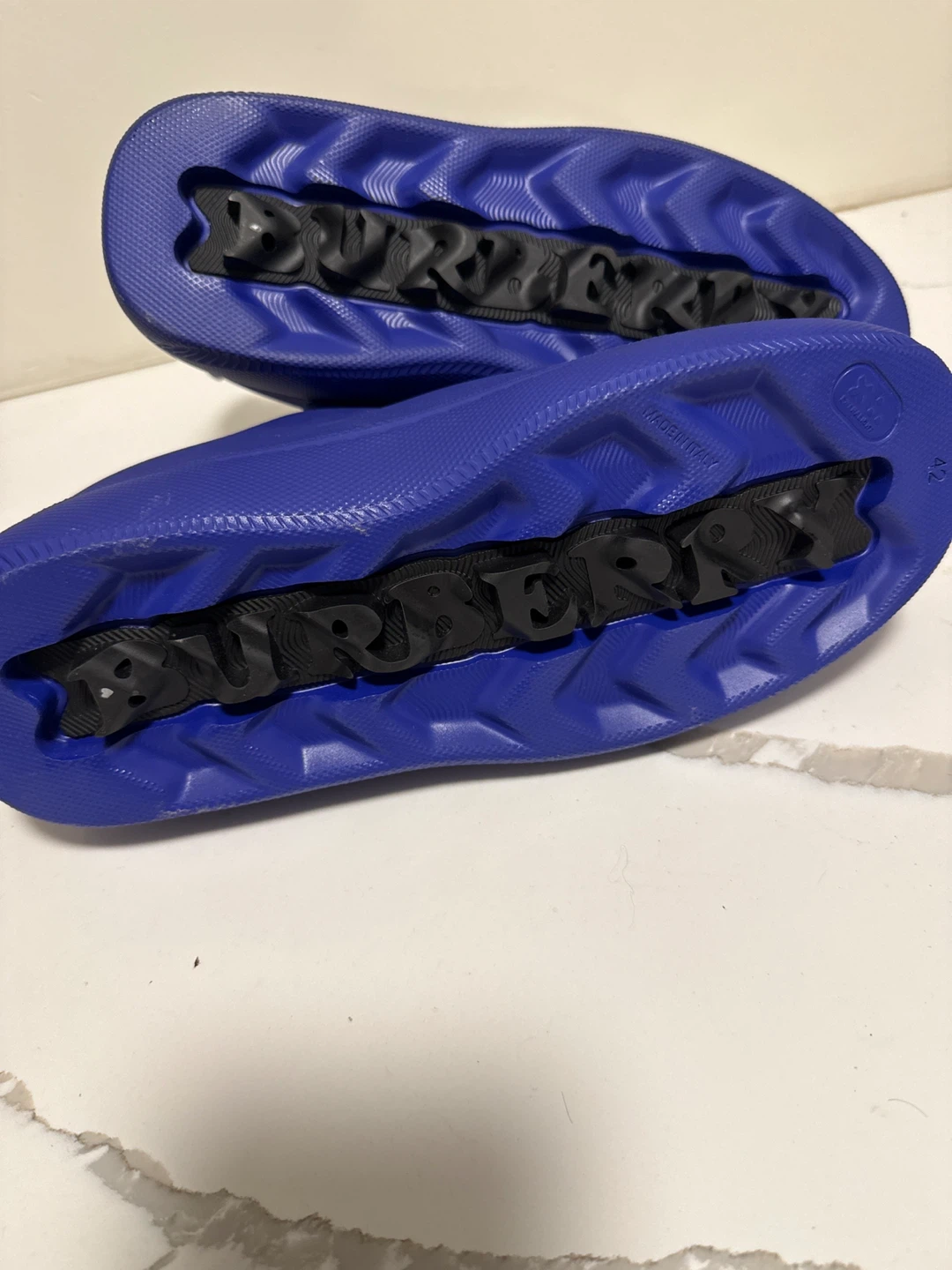 Burberry Blue Rubber Slides with Rose and Shell Embellishments - photo 4