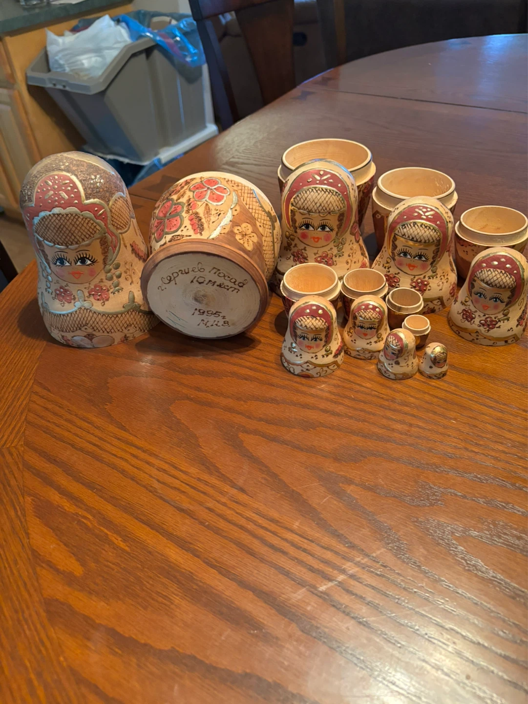 Hand-painted Matryoshka Nesting Dolls Set - photo 4