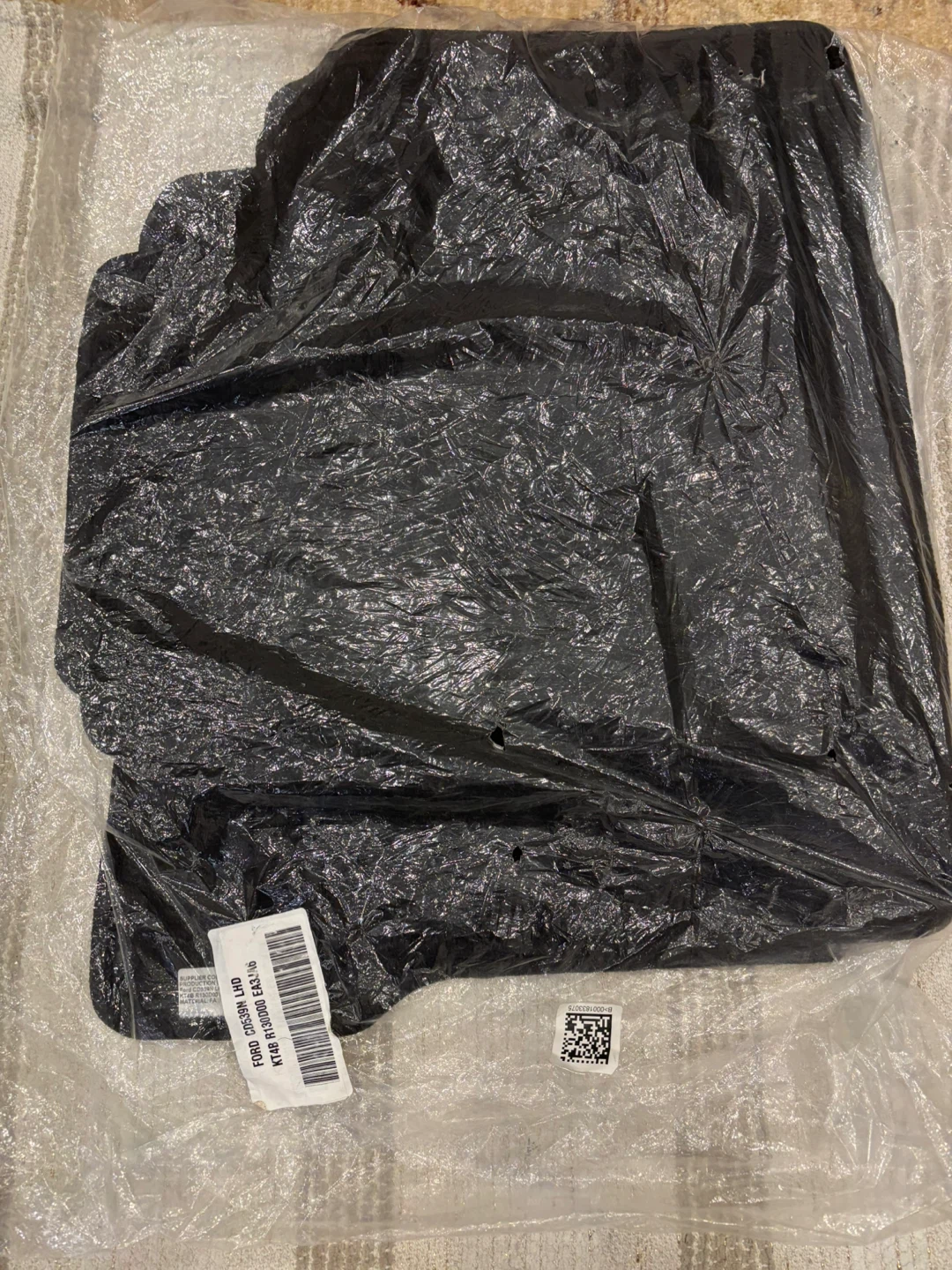 Ford Edge OEM Carpet Floor Mats 2015-2024 – Brand New 4PC Set - photo 3
