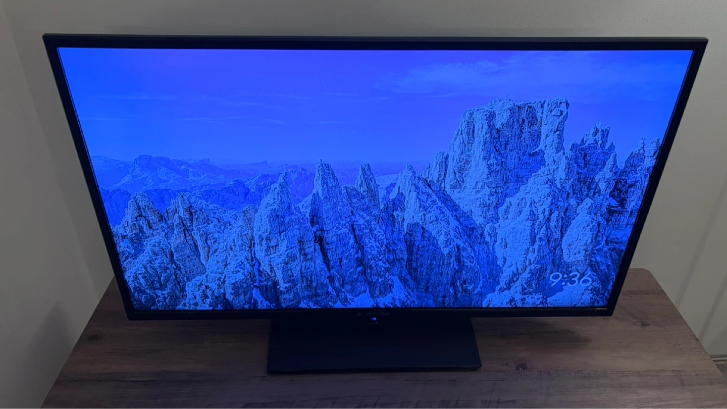 [Moving Sale] TV Stand + TV Bundle - photo 4