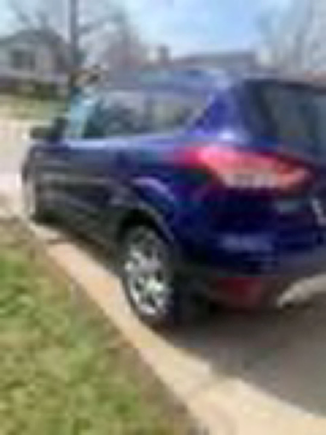 Blue Ford Escape SUV - photo 2