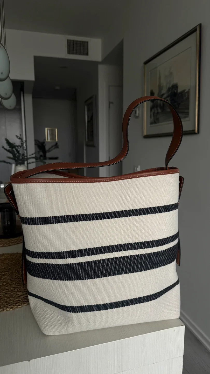 H&M striped tote bag