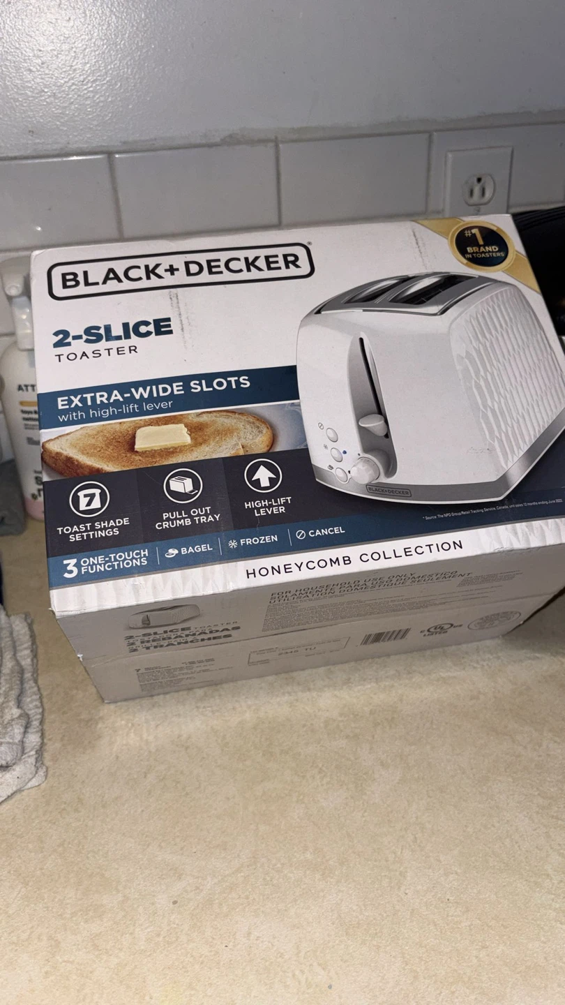 Black+Decker 2-Slice Toaster - Honeycomb Collection