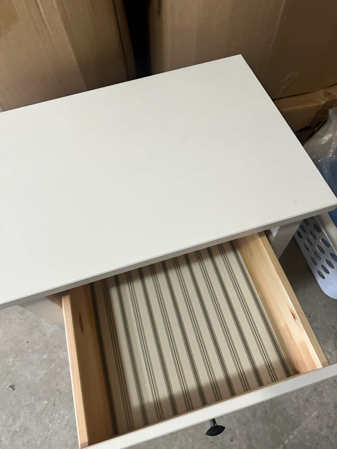Ikea hemnes nightstand - photo 3