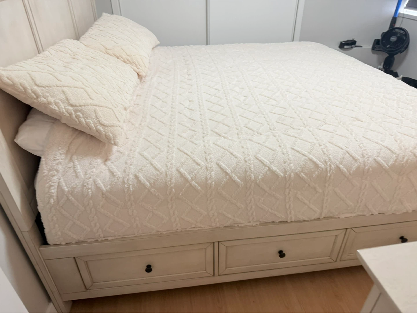 KING BED EUC Cream coloured dresser and bed frame with storage