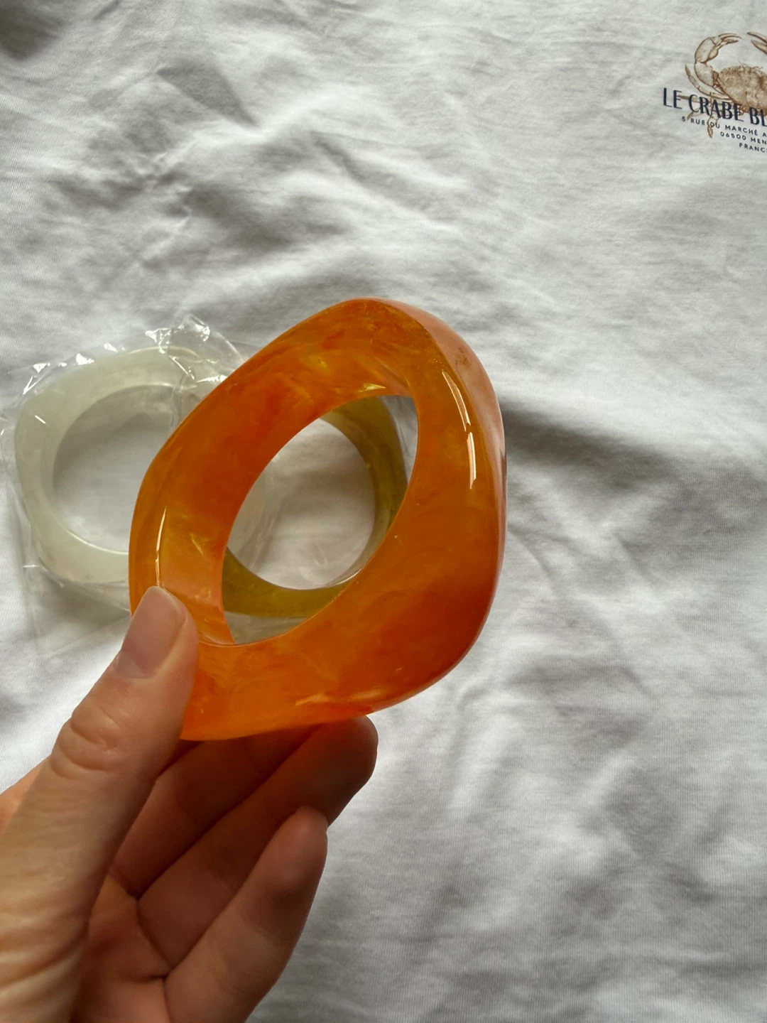 Set of 3 Vintage Resin Bangles - photo 3