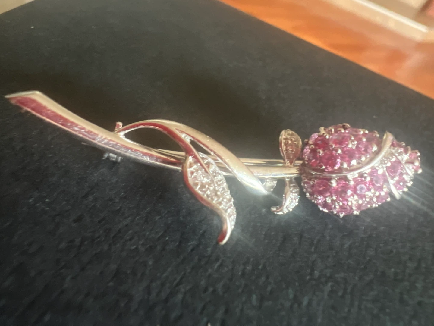 14 k Brooch with Pink Sapphires and Diamonds - photo 5