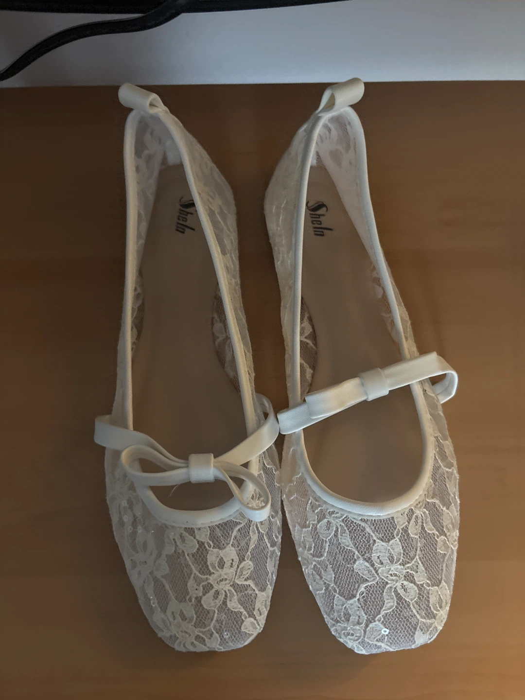 White Lace Ballet Flats with Bows